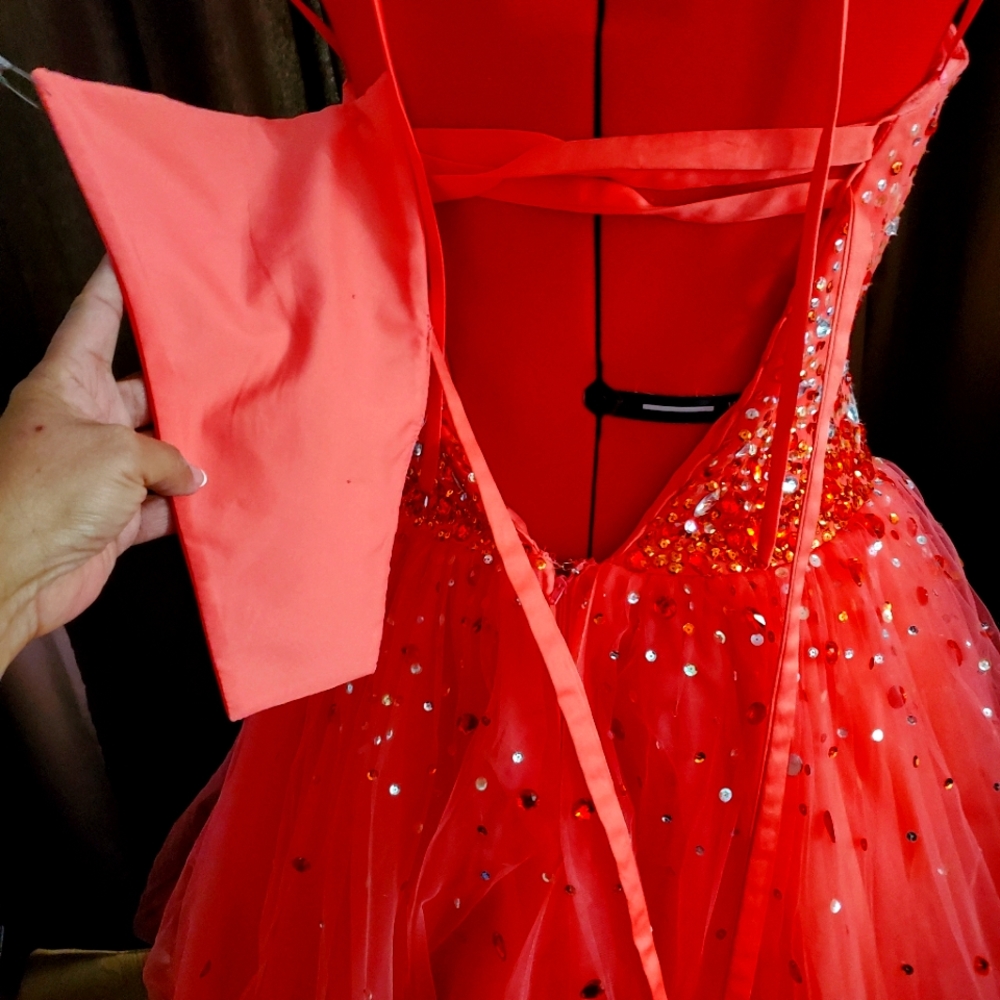 FLOOR LENGTH GOWN